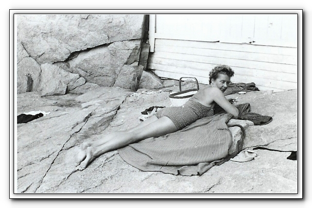 1957 Mor på Badholmen.jpg